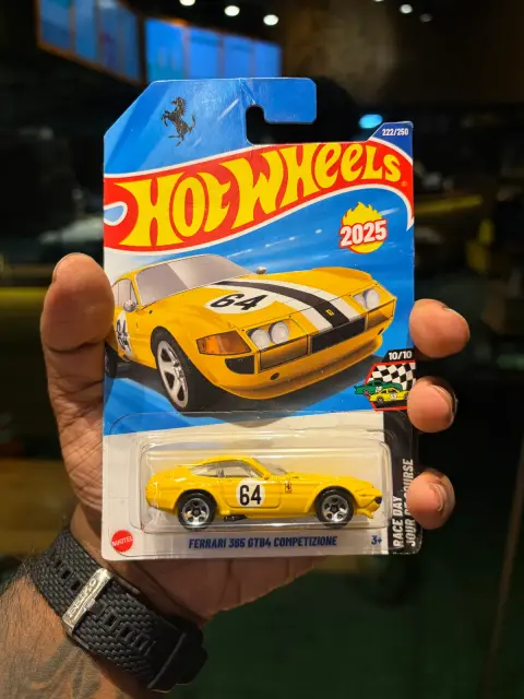 Hot Wheels Ferrari 365 GTB4 Competizione - Yellow 1:64 diecast