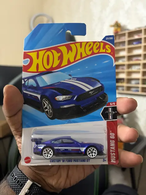 Hot Wheels Custom ‘18 Ford Mustang GT 1:64 diecast