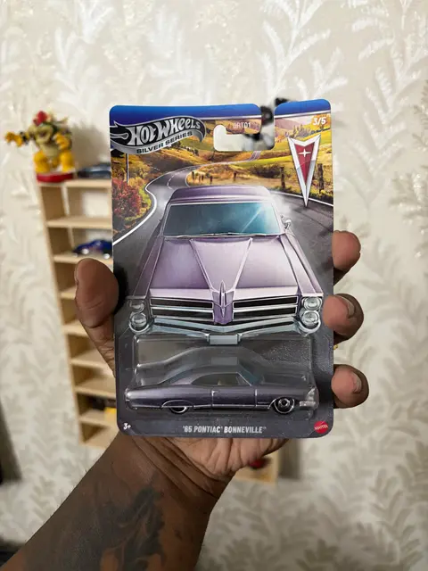 Hot Wheels ‘65 Pontiac Bonneville 1:64 diecast